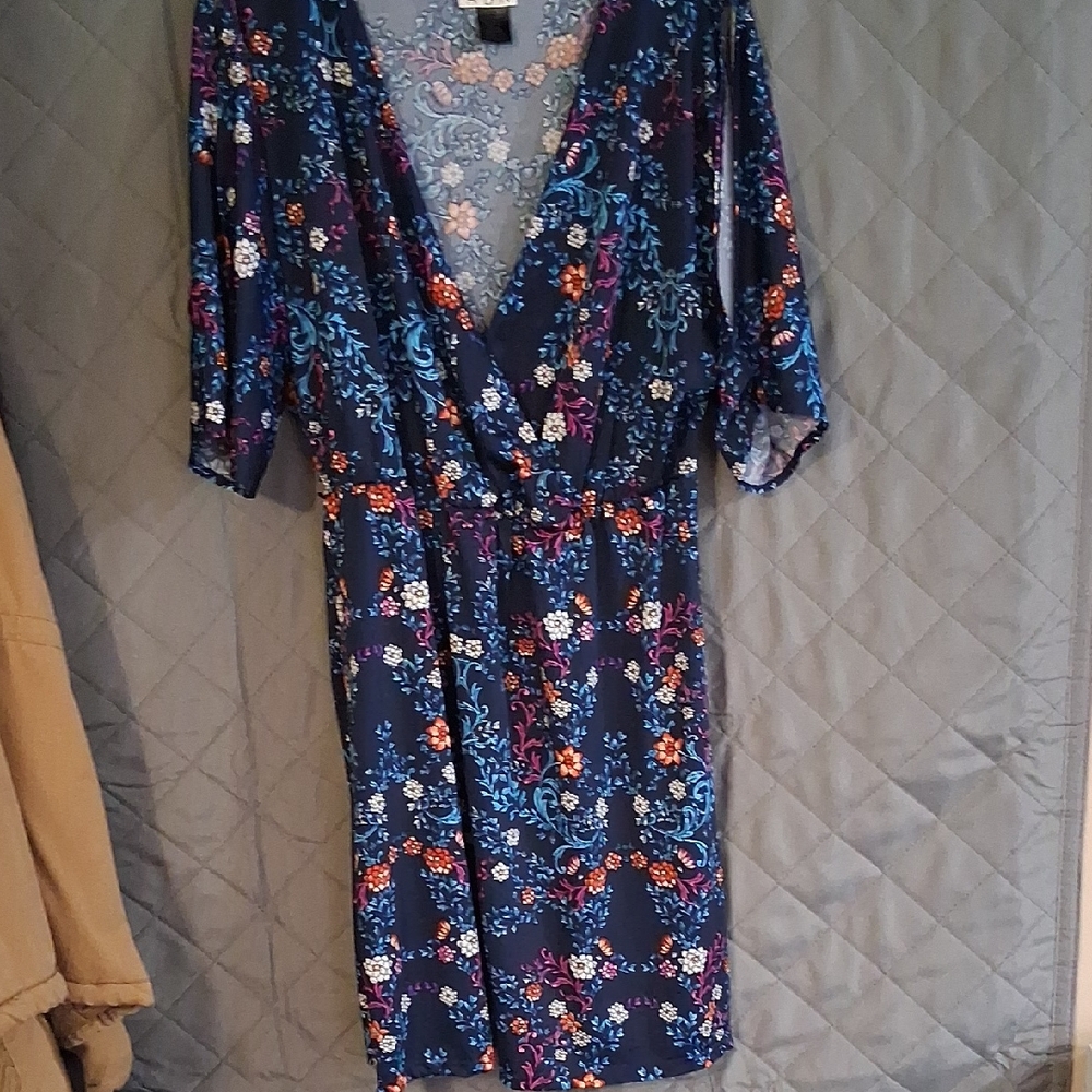 Floral V-Neck Midi Dress